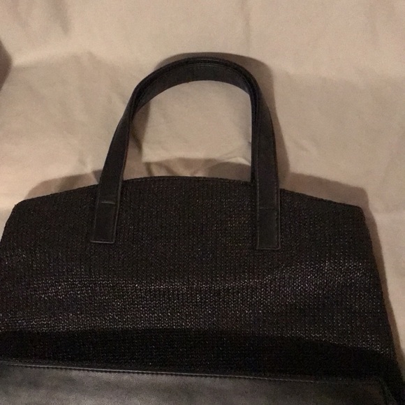Liz Claiborne Black purse - Picture 4 of 11
